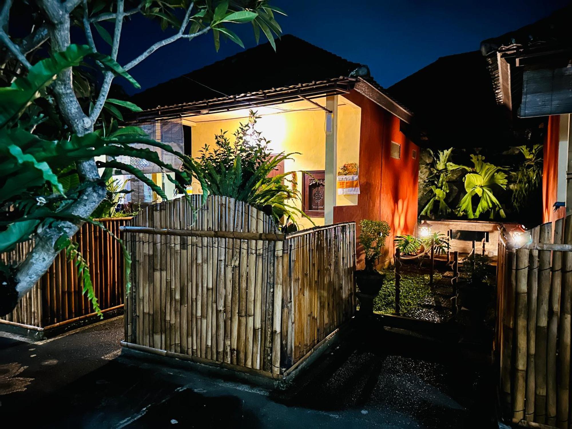 Ayye Bungalows Ubud Exteriör bild